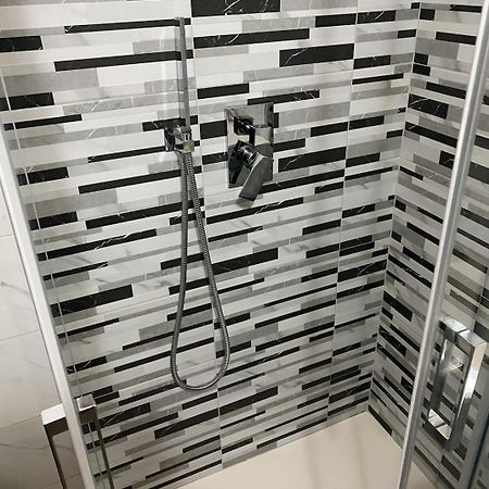 Cozy Lake Como Apartments Valmadrera Ngoại thất bức ảnh