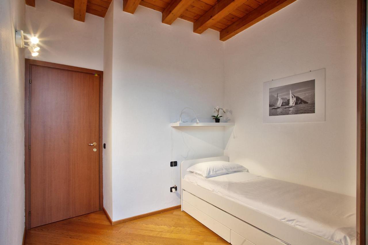 Cozy Lake Como Apartments Valmadrera Ngoại thất bức ảnh