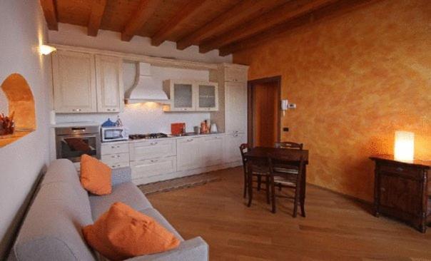 Cozy Lake Como Apartments Valmadrera Ngoại thất bức ảnh